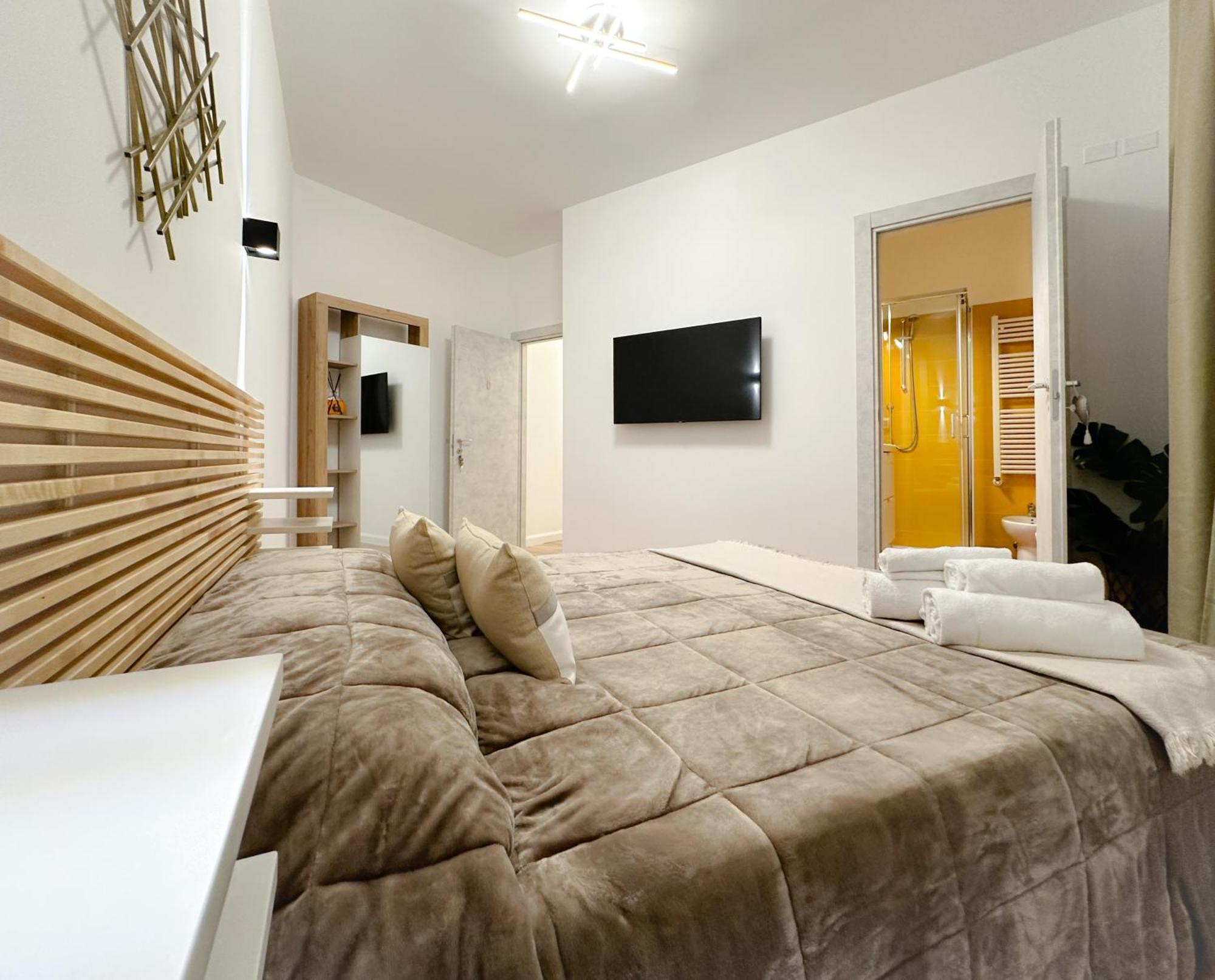 Comfort Triple Room Shower